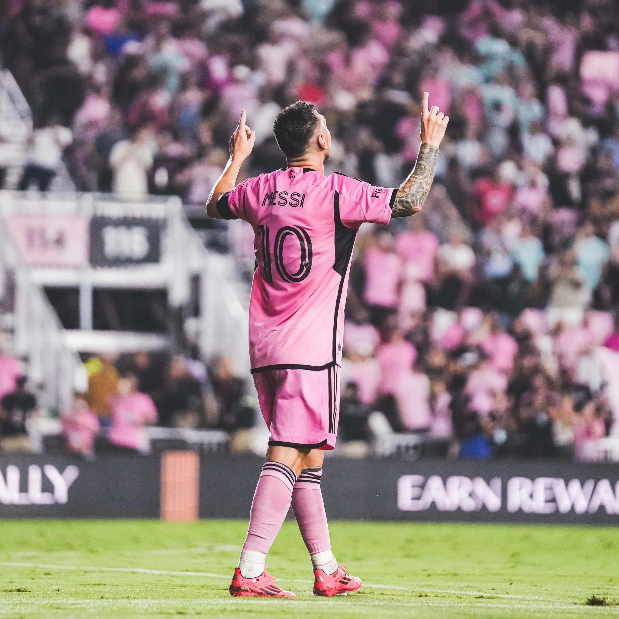 梅西连续三场比赛得分超过晋级下一阶段,美国队不断突破!气势如虹延续的简单介绍 梅西连续三场比赛得分超过晋级下一阶段,美国队不断突破!气势如虹延续的简单介绍